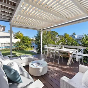 Riverfront Splendour, Ideal For Families Australia